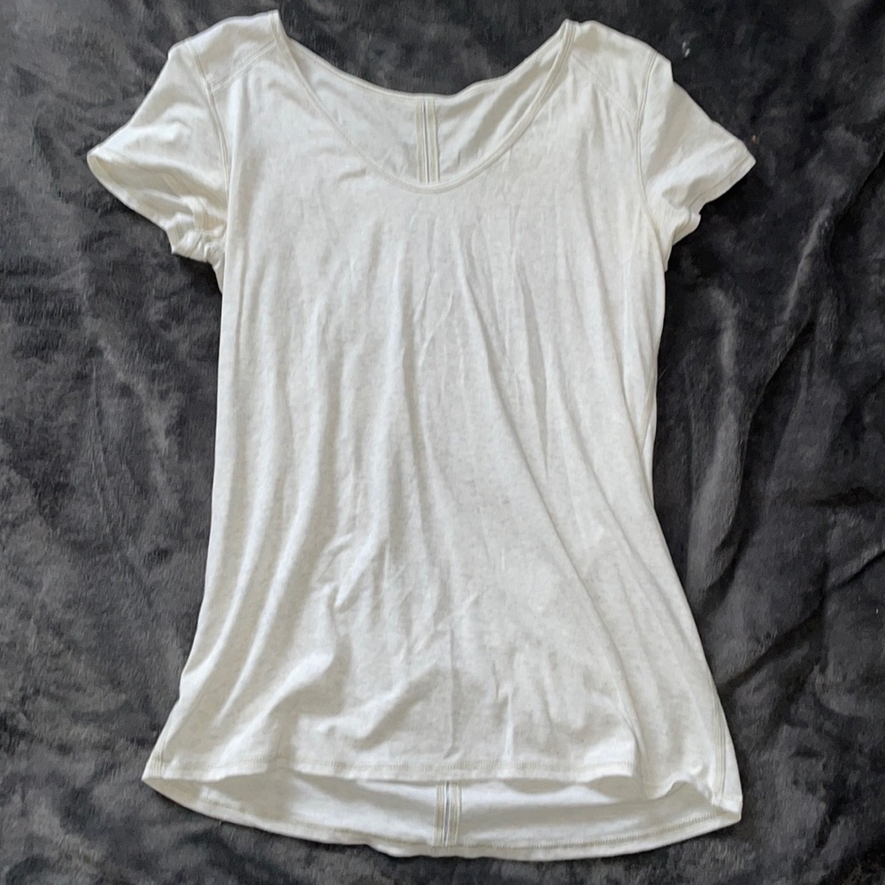 lululemon t-shirt!